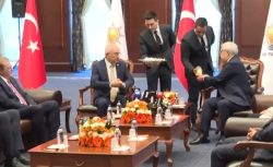 AK Parti ve CHP 2 yıl aradan sonra yeniden bayramlaştı!