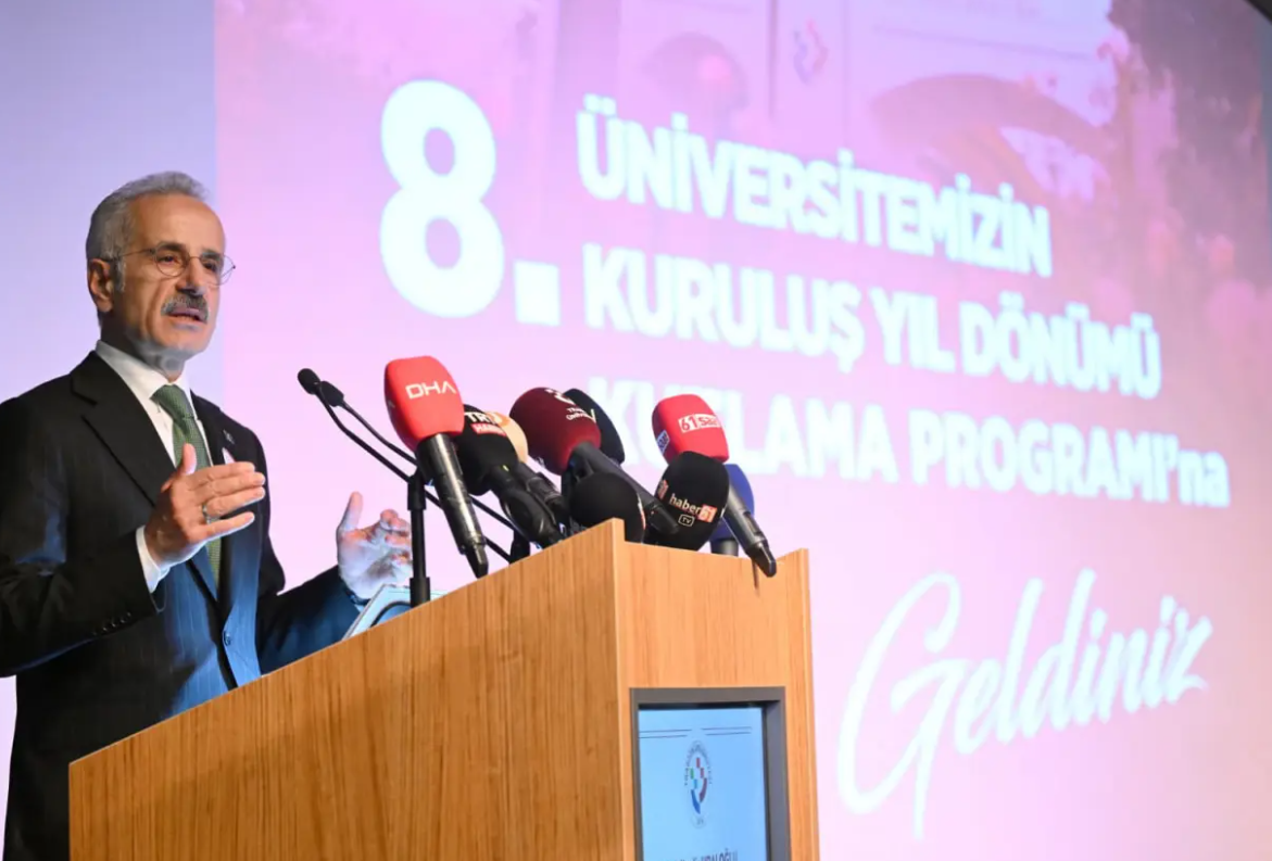 2 şehrin arası 2 saate düşecek! Bakan Uraloğlu müjdeyi verdi