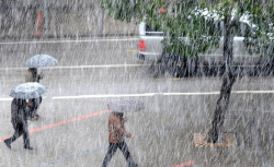 Gök gürültülü sağanak uyarısı! Meteoroloji o illeri tek tek uyardı…