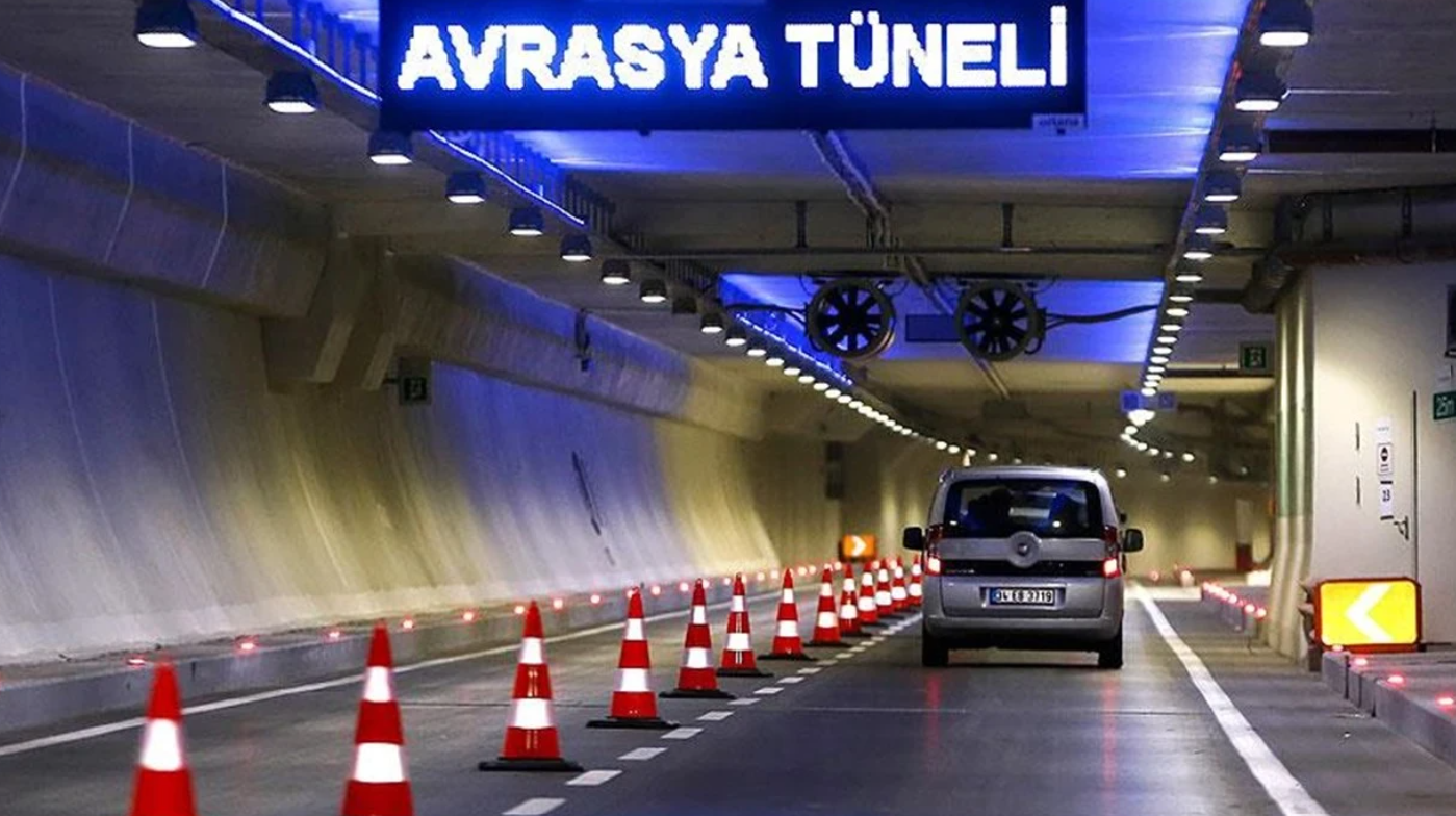 Avrasya Tüneli trafiğe kapatıldı: Valilikten açıklama geldi