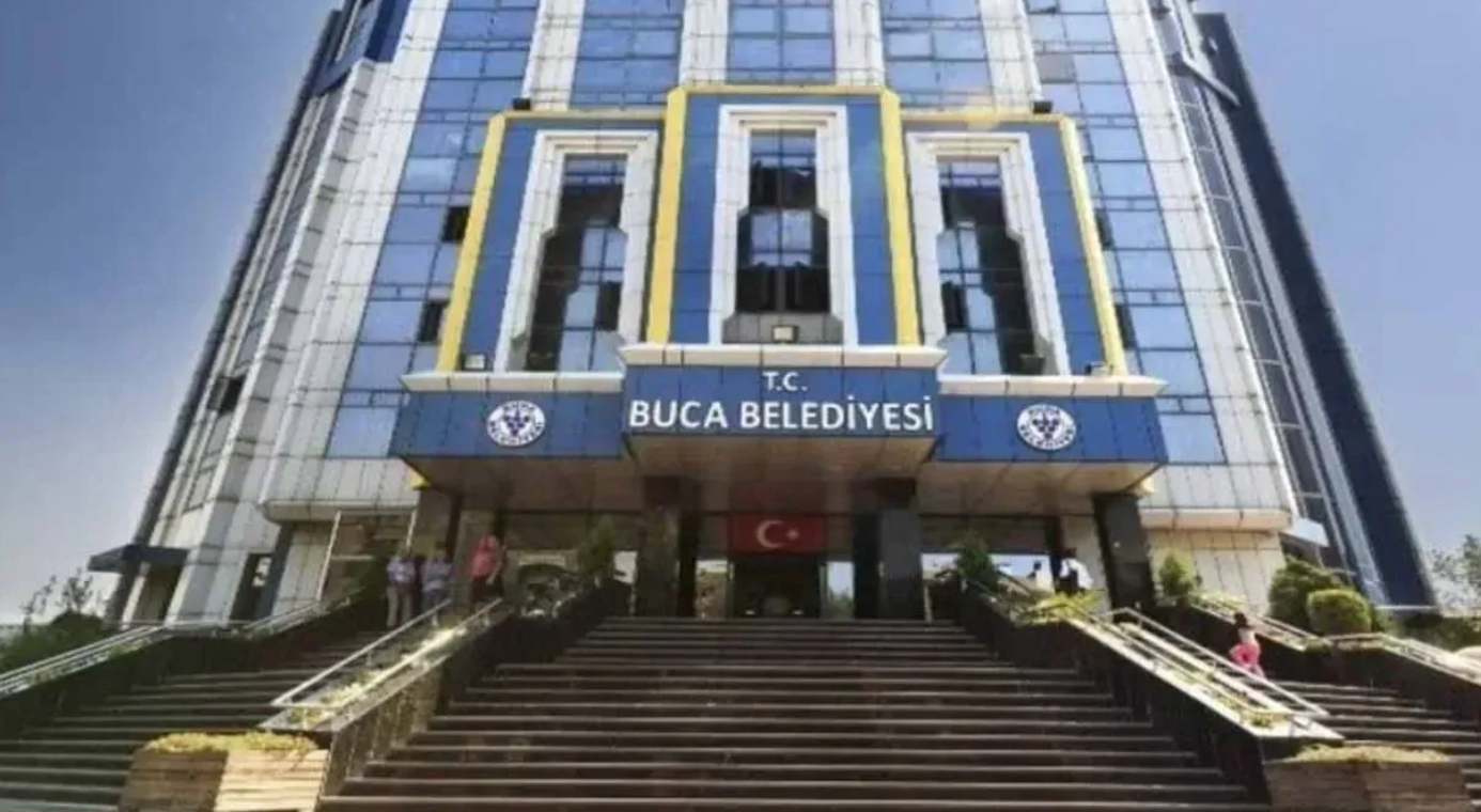 İzmir Buca Belediyesi’ne operasyon! Çok sayıda kişi gözaltına alındı