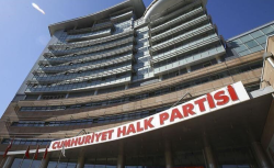 CHP’de yönetim krizi büyüyor: O isimler internet sitesinden tek tek kaldırıldı!