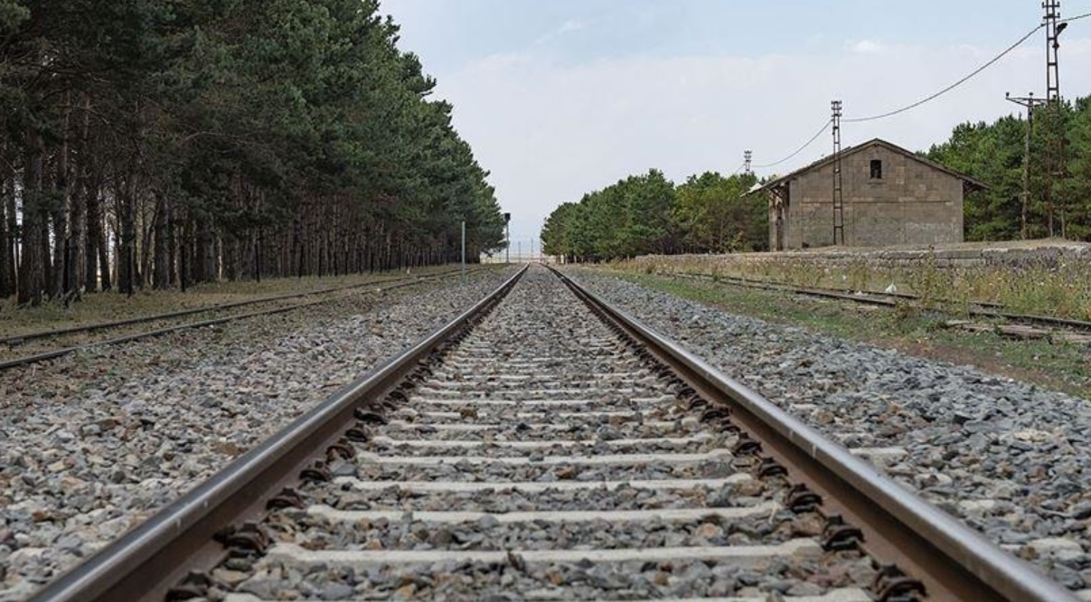 Demir yolu projesi için Adana ve Mersin’de kamulaştırma kararı