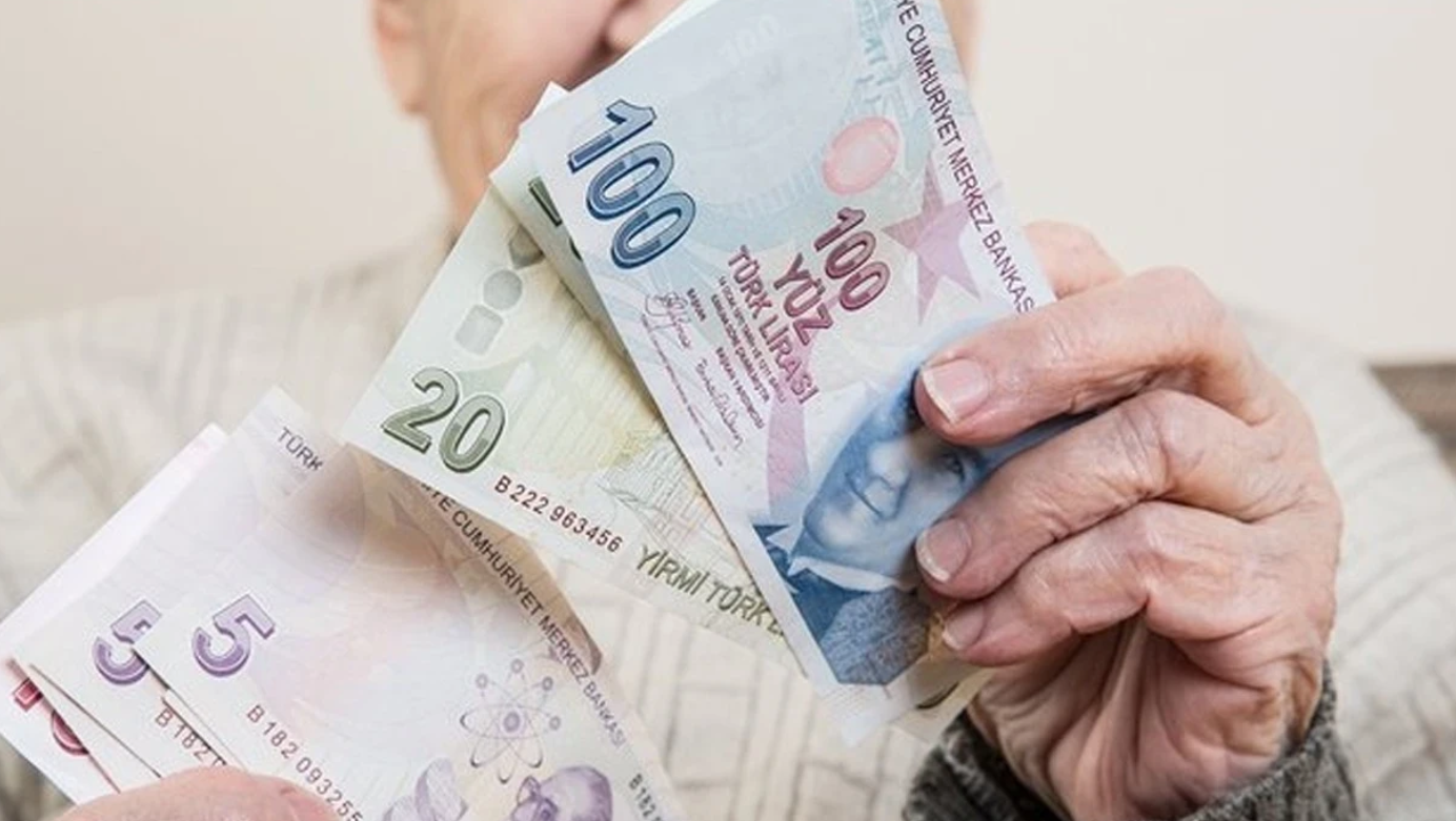 Yaşlı ve engelli aylıkları ödemeleri başladı