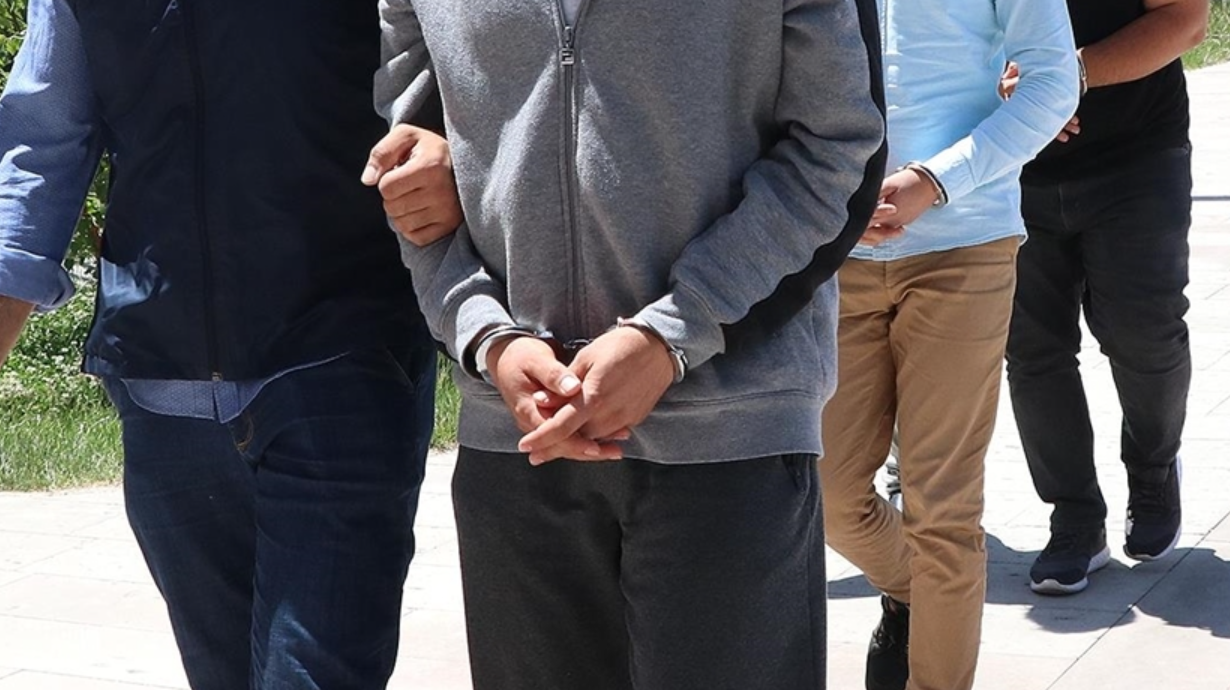 FETÖ firarileri için dünya çapında operasyon: Adalet Bakanlığı düğmeye bastı