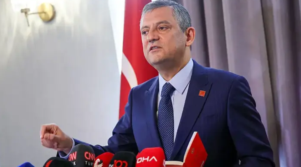 CHP kulisleri hareketli: Özgür Özel’in koltuğunu alacak isim belli oldu