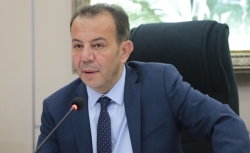 Tanju Özcan CHP’den istifa etti