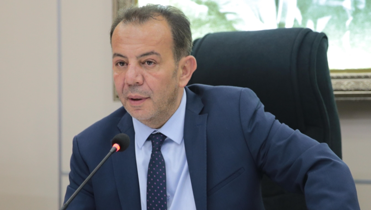 Tanju Özcan CHP’den istifa etti