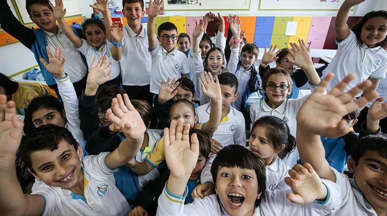 Ara tatil kaldırılacak mı? Bakan Tekin açıkladı