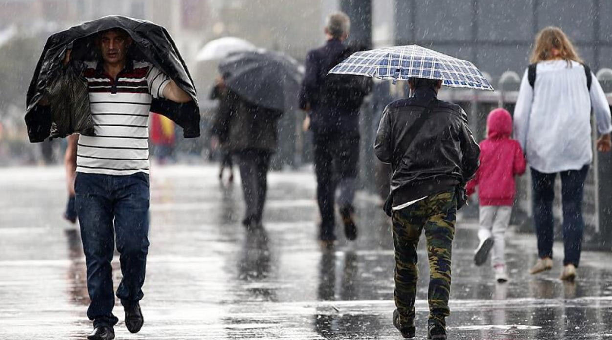 Meteoroloji’den kuvvetli yağış uyarısı: O illerde sıcaklıklar 7 derece birden düşecek!